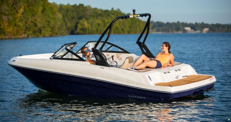 Bayliner VR4 Wakeboard