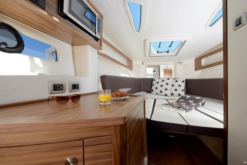 Sea Ray Sundancer 265 Europe