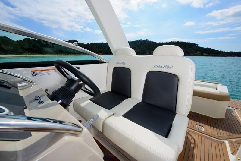 Sea Ray Sundancer 265 Europe