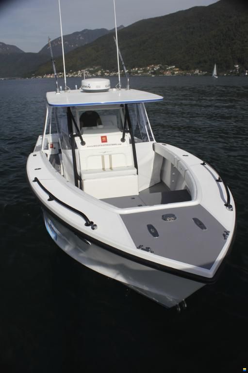 Ocean Master (US) 31 Center Console