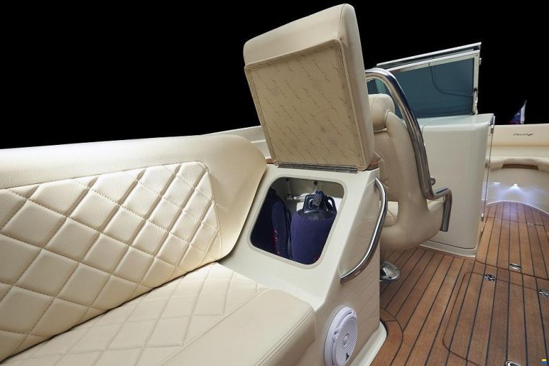 Chris Craft Launch 27