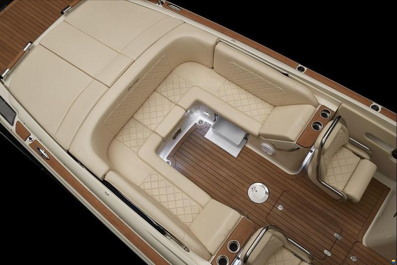 Chris Craft Launch 27