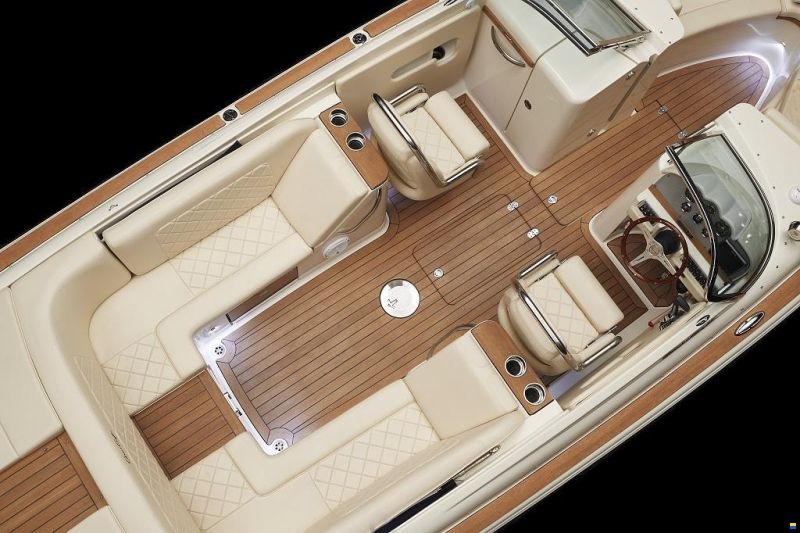 Chris Craft Launch 27