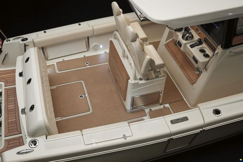 Chris Craft Catalina 31 Outboard