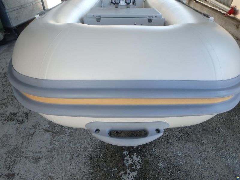 Zodiac Schlauchboot Reparatur/Réparation canot