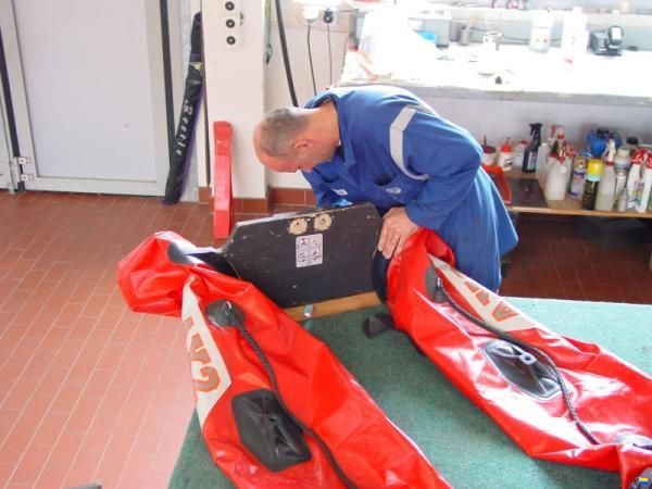 Zodiac Schlauchboot Reparatur/Réparation canot