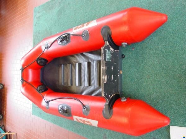 Zodiac Schlauchboot Reparatur/Réparation canot