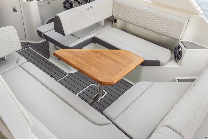 Sea Ray SDX 270 OB US