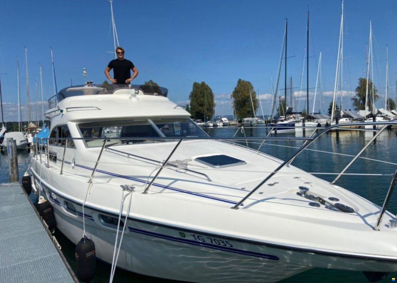 Sealine F360
