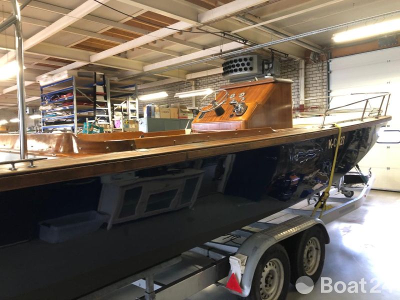 Boston Whaler Outrage 25