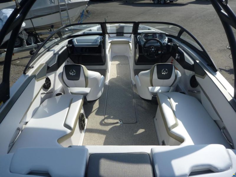 Scarab 215 HO - 400 PS