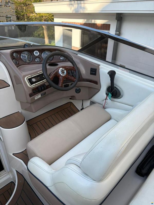 Regal 2650 LSC