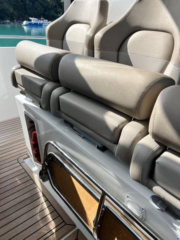 Nimbus T11 T-Top
