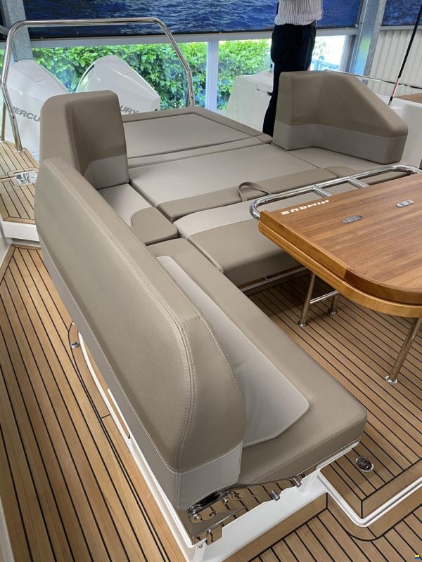 Nimbus T11 T-Top