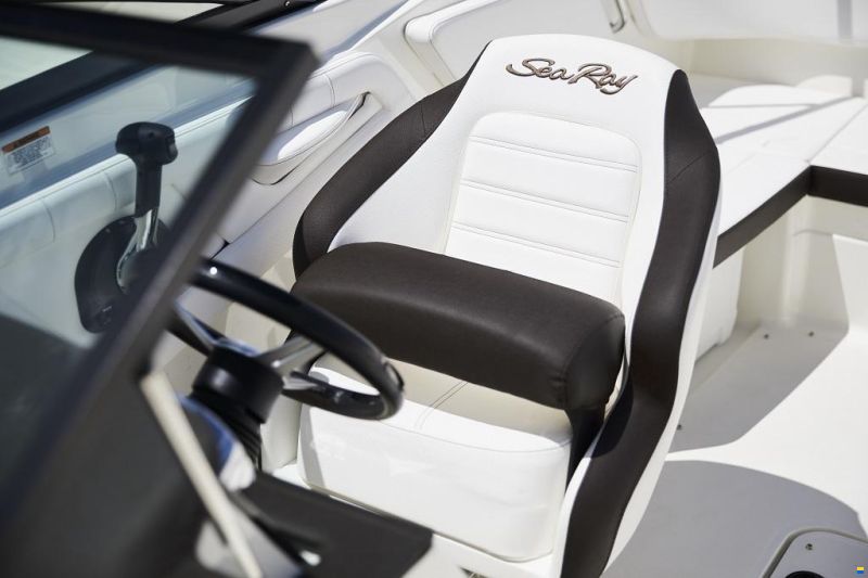 Sea Ray SPX 210 Europe