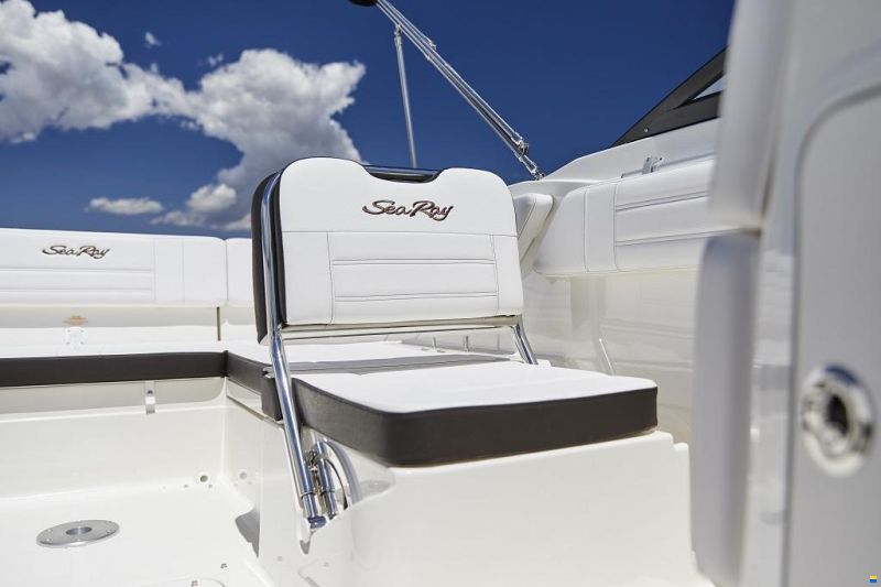 Sea Ray SPX 210 Europe