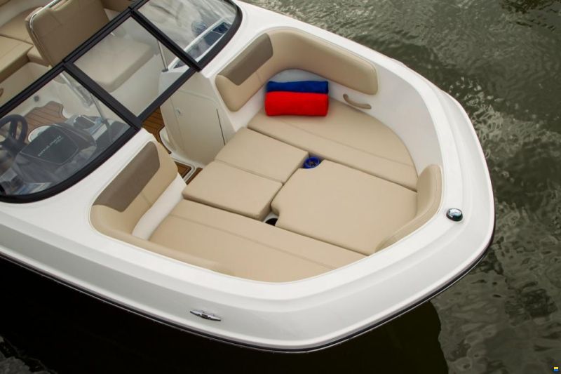 Bayliner VR5 Wakeboard