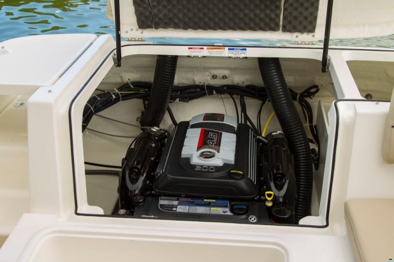 Bayliner VR5 Wakeboard