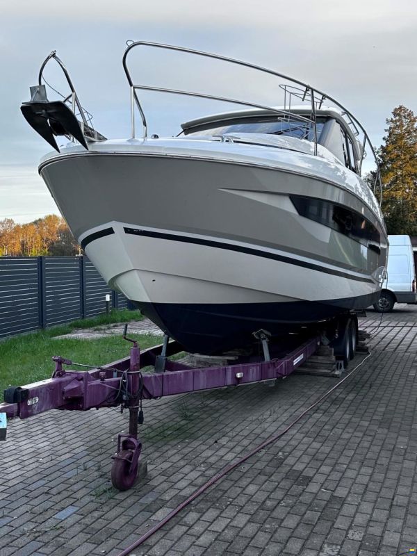 Jeanneau NC 33