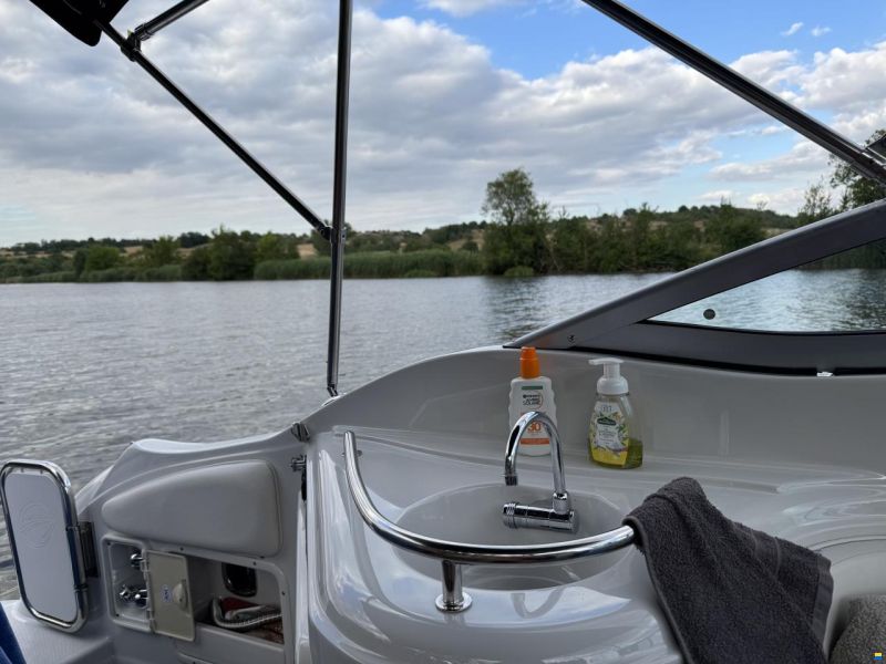 Crownline 250 CR
