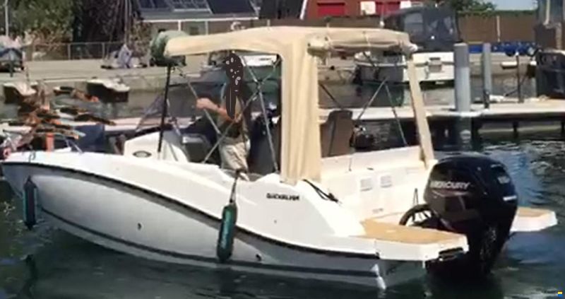 Quicksilver ACTIV 605 SUNDECK