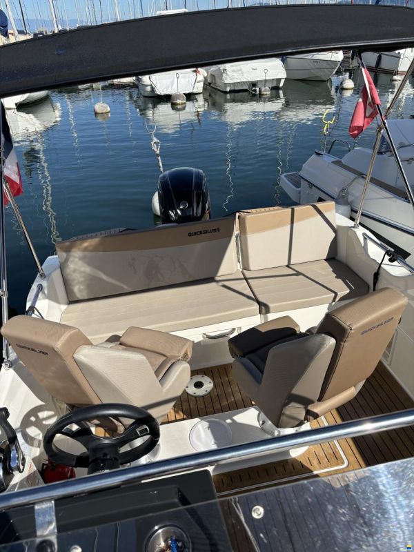 Quicksilver ACTIV 605 SUNDECK