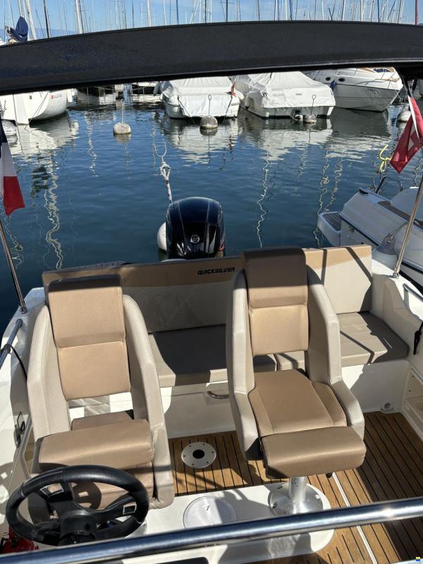 Quicksilver ACTIV 605 SUNDECK