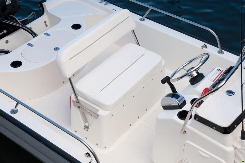 Boston Whaler 150 Montauk