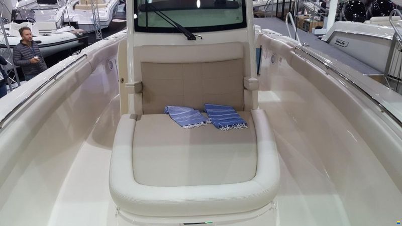 Boston Whaler 330 Outrage