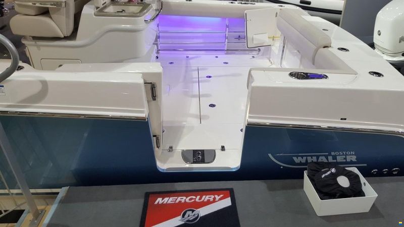 Boston Whaler 330 Outrage