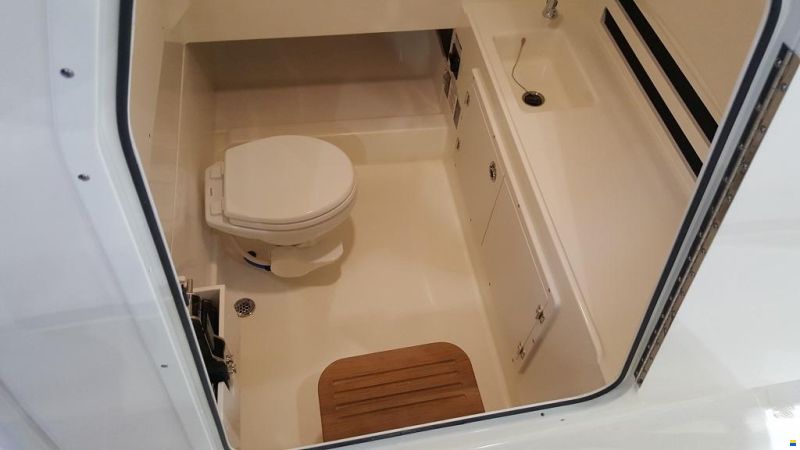 Boston Whaler 330 Outrage