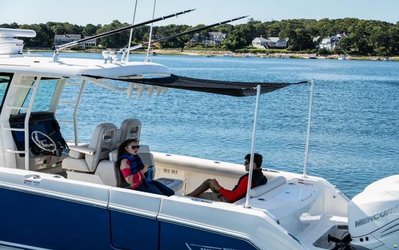 Boston Whaler 330 Outrage