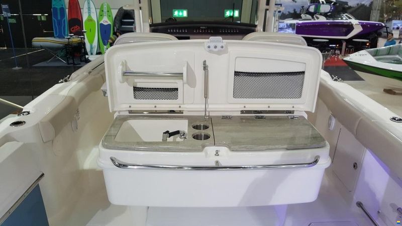 Boston Whaler 330 Outrage