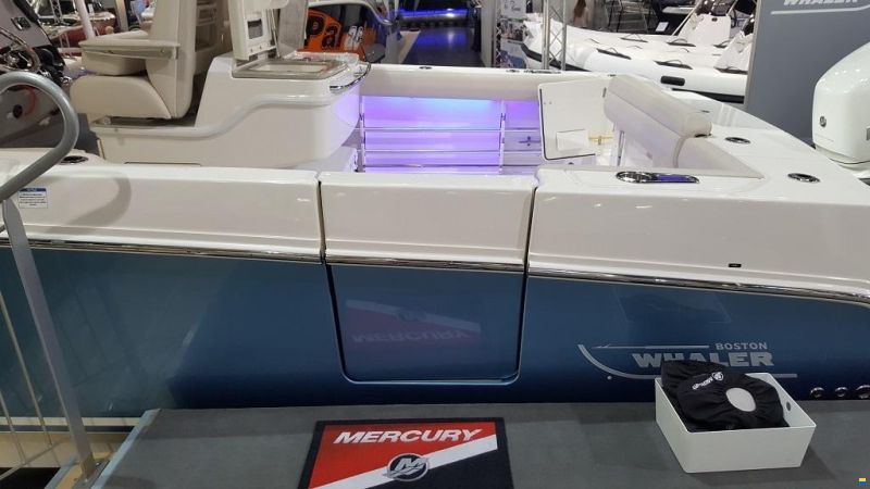 Boston Whaler 330 Outrage