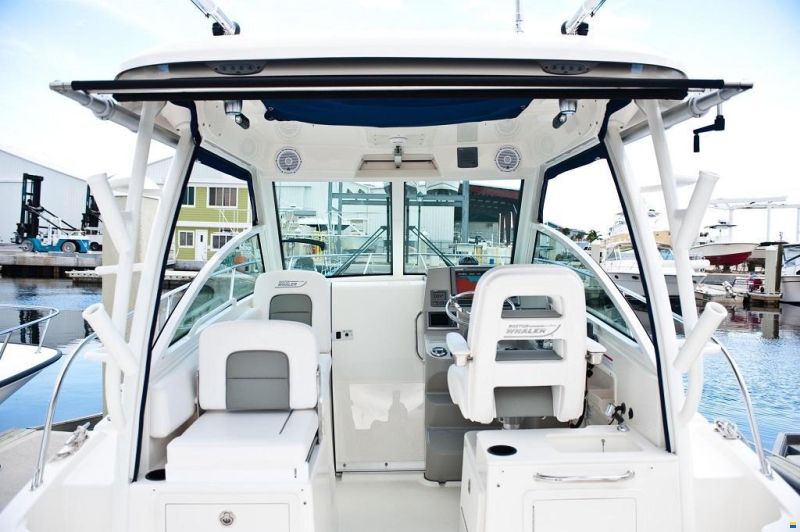 Boston Whaler 285 Conquest