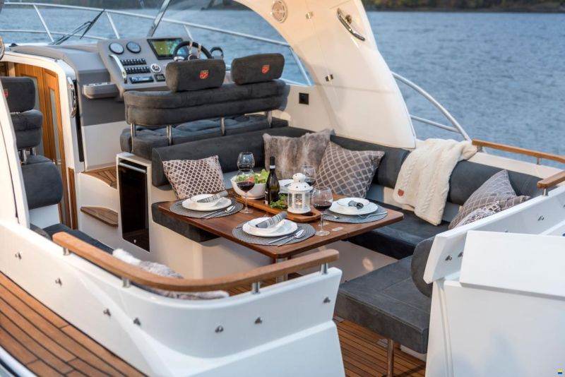 Marex 310 Sun Cruiser