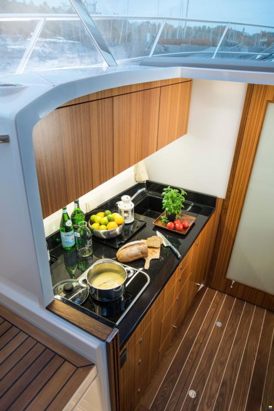 Marex 310 Sun Cruiser