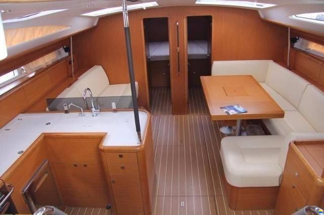 Jeanneau 53