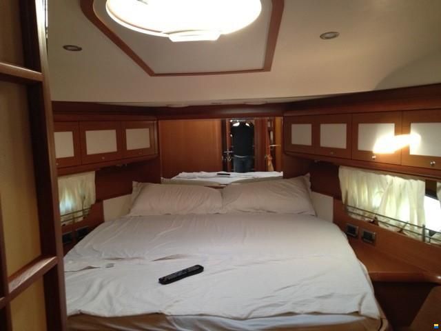 Mochi Craft Dolphin 54 Sun Top