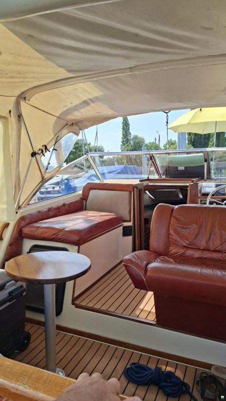 Bayliner Express