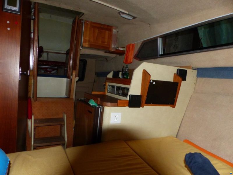 Bayliner Express
