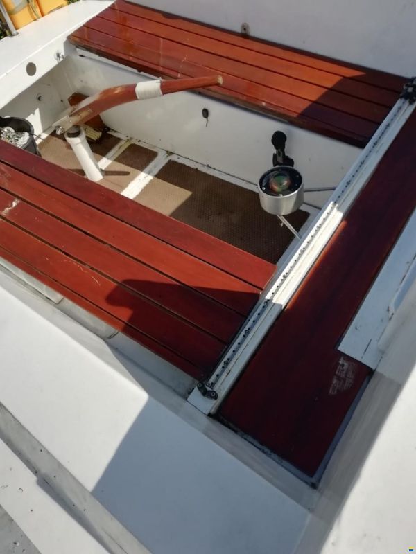 Volkswerft Stralsund Sund 27, Kielyacht