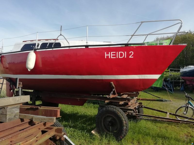 Volkswerft Stralsund Sund 27, Kielyacht