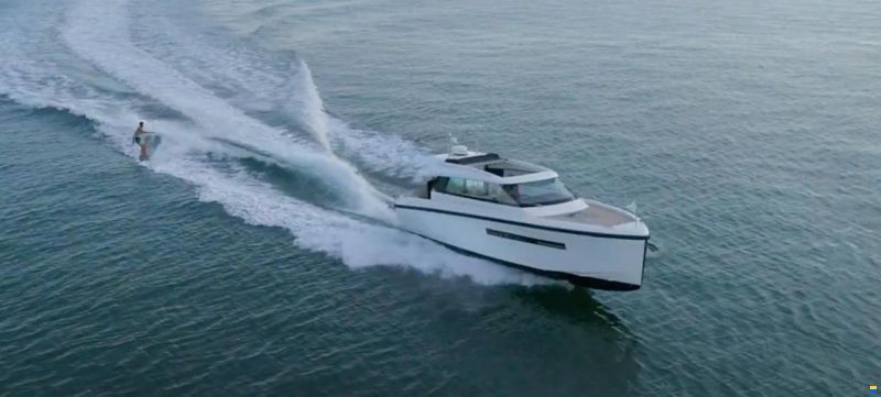 Delta Powerboats 33 CE Coupé