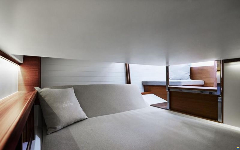 Delta Powerboats 33 CE Coupé