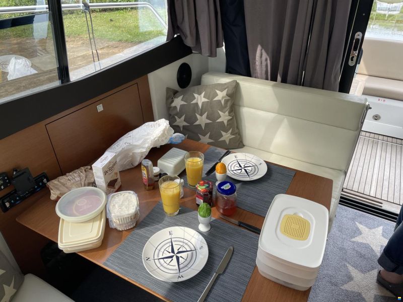 Jeanneau NC9