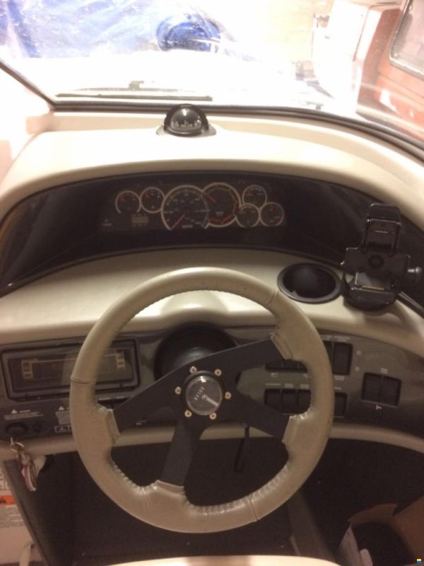 Four Winns Sundowner 215