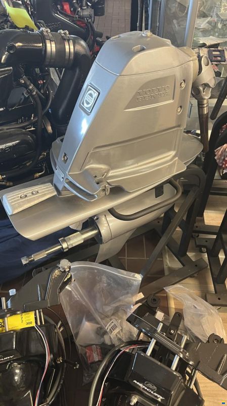 Volvo Penta Antrieb DPS-B1