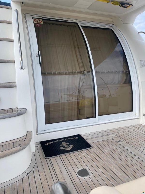 Sealine F42/5
