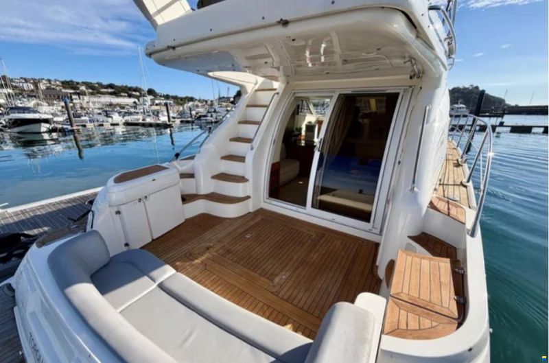 Sealine F42/5